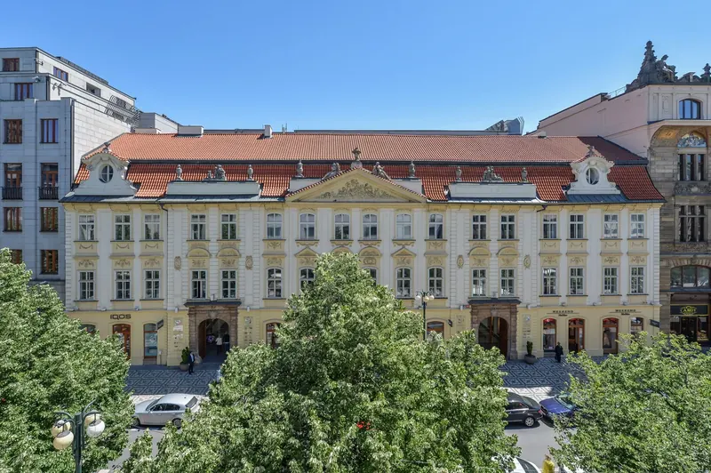 SLOVANSKÝ DŮM