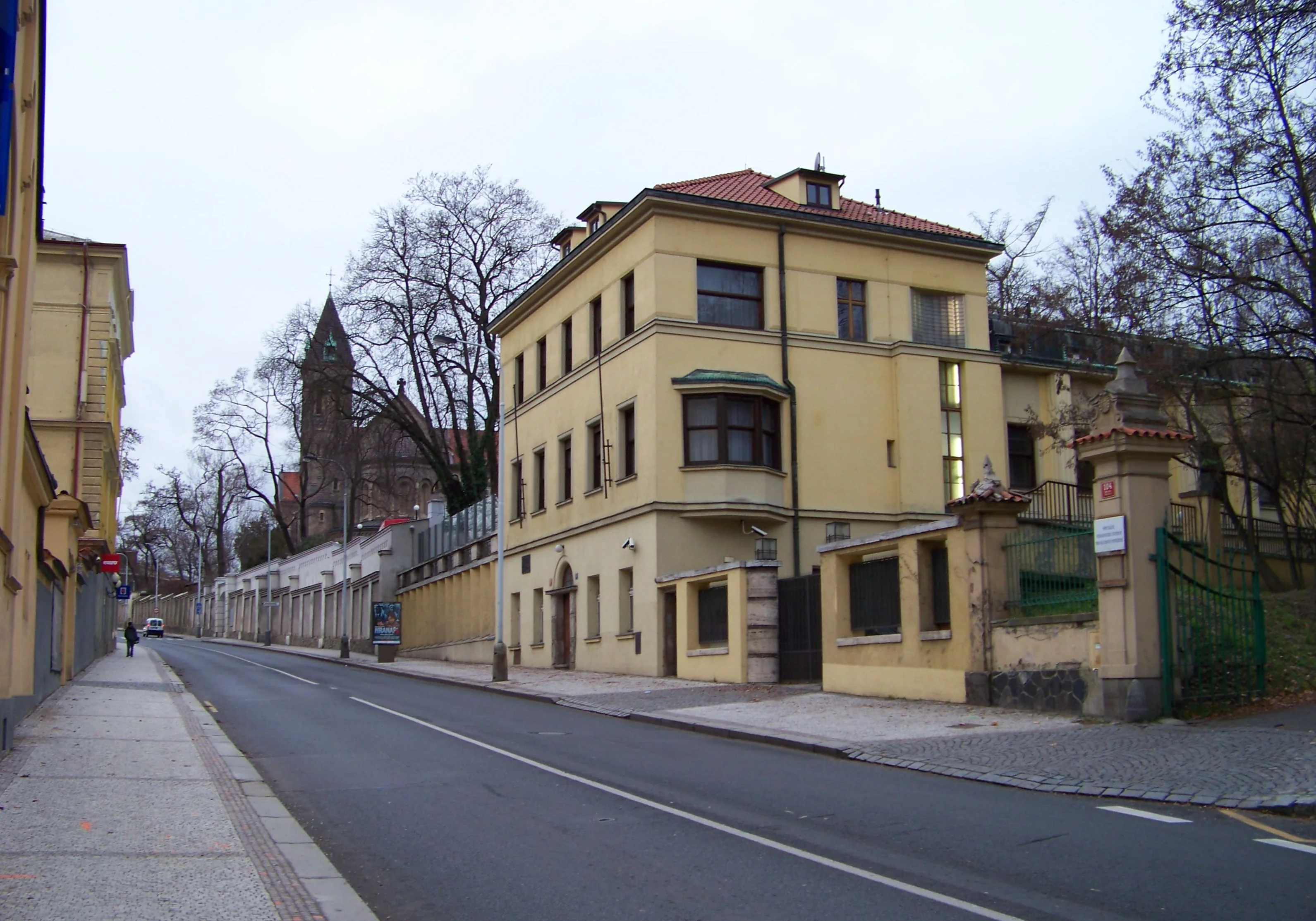 HOLEČKOVA 6
