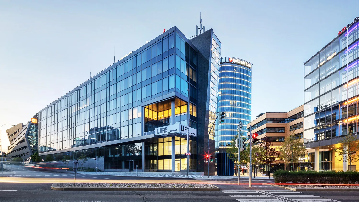 LIFE_BUILDING C
