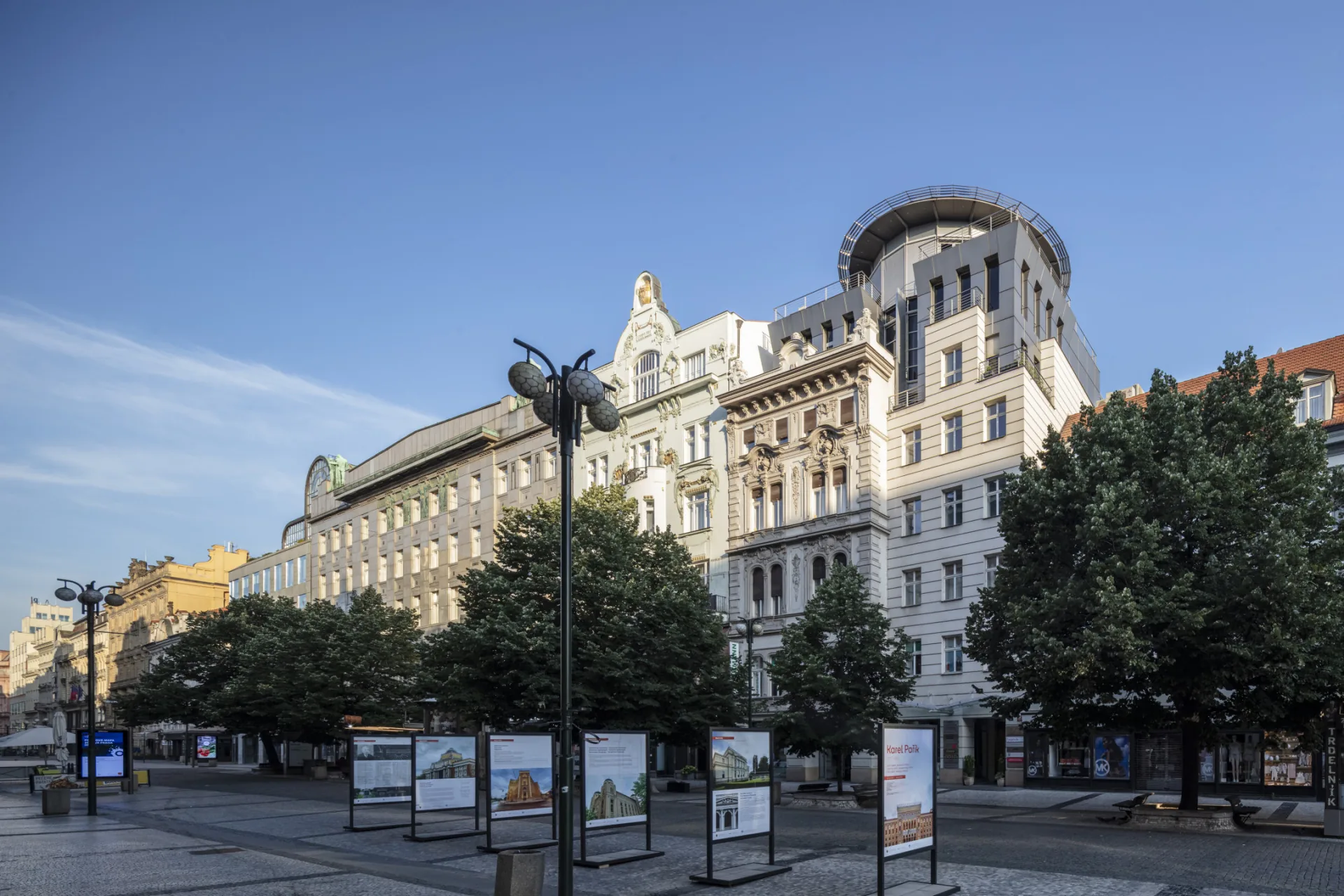 PALÁC SCHILLER